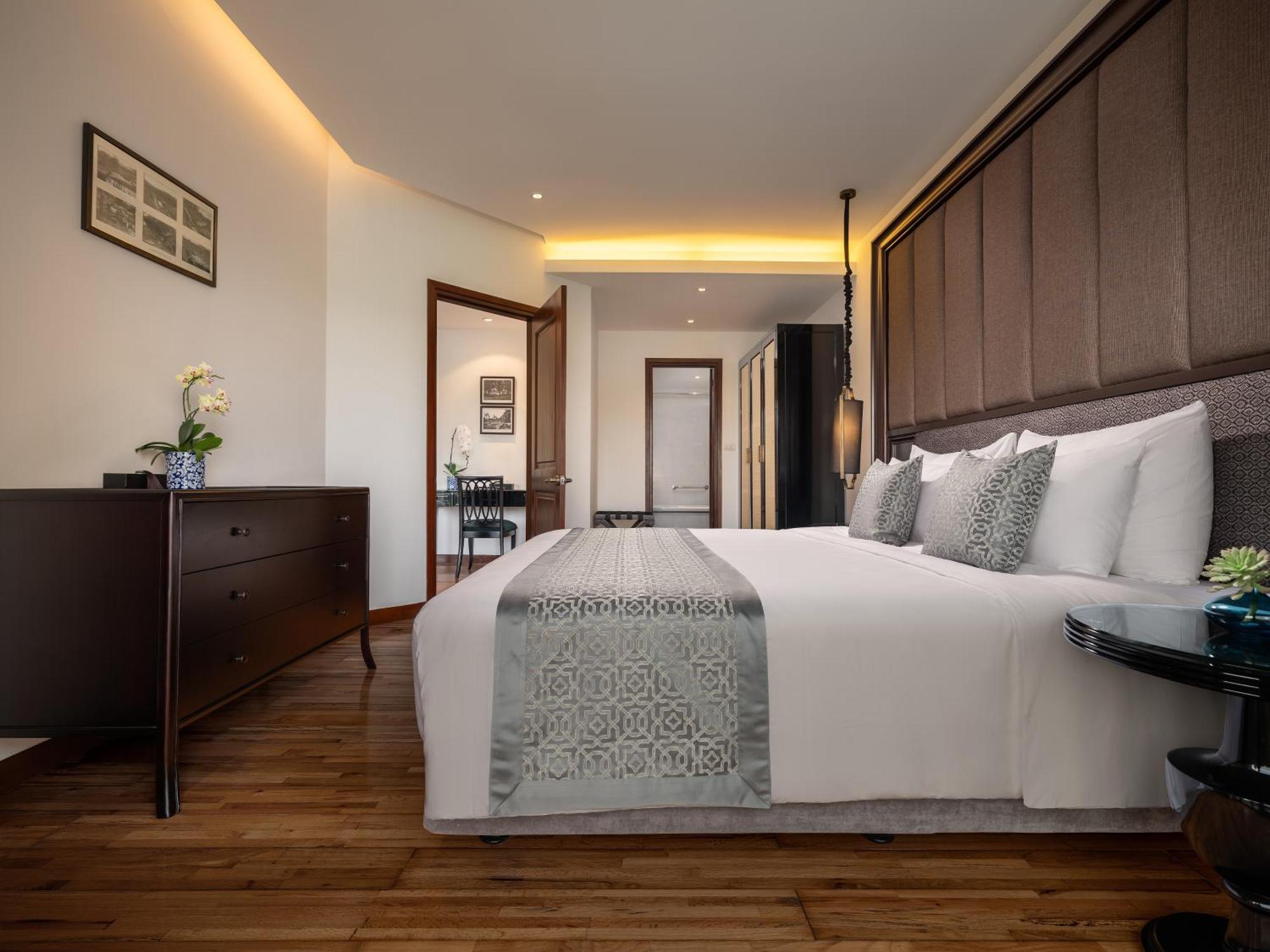 Elegant Suites Westlake Hanoi Exterior photo