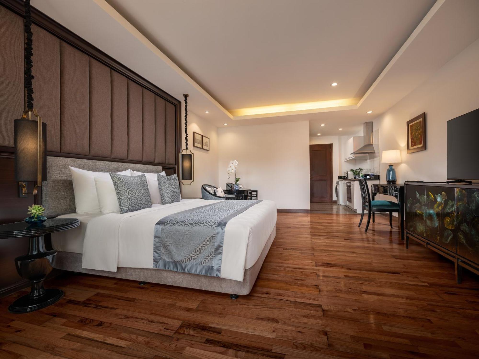 Elegant Suites Westlake Hanoi Exterior photo
