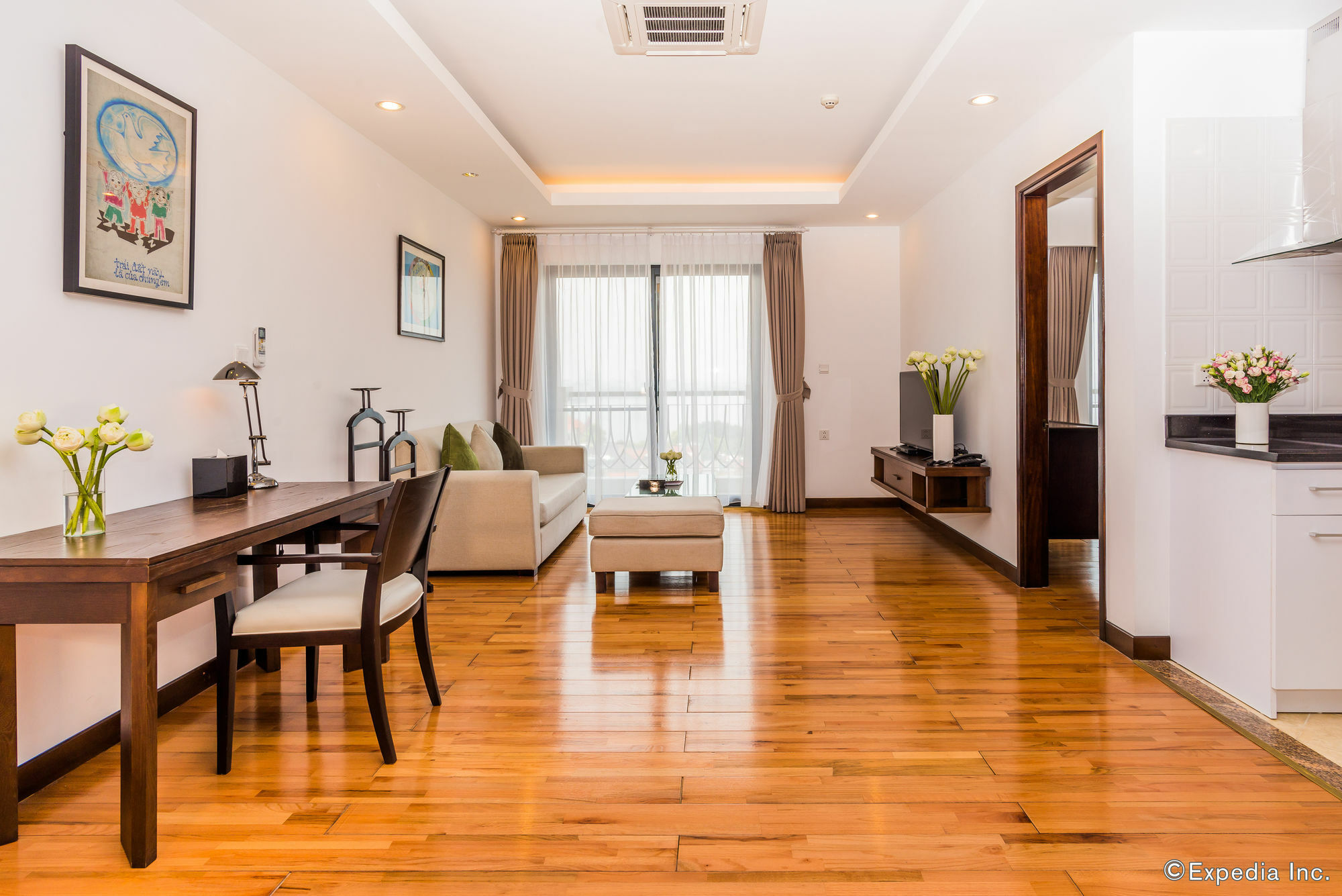 Elegant Suites Westlake Hanoi Exterior photo